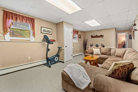 4 Columbine Place Concord NH 03303