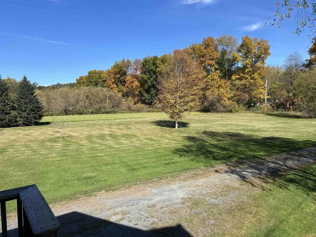 21 Boat Landing Road Orford NH 03777