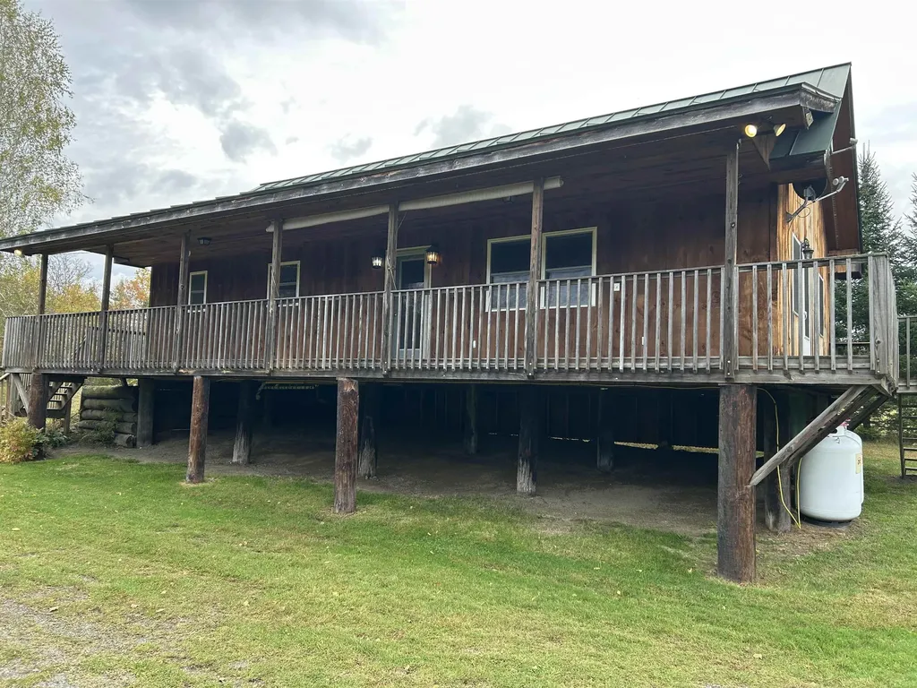 21 Boat Landing Road Orford NH 03777