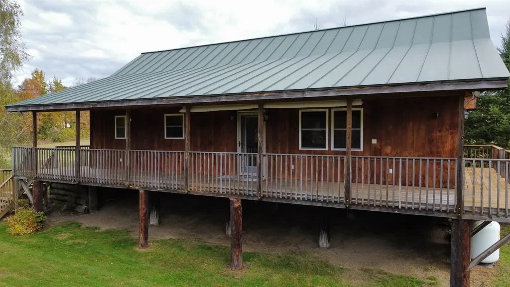 21 Boat Landing Road Orford NH 03777