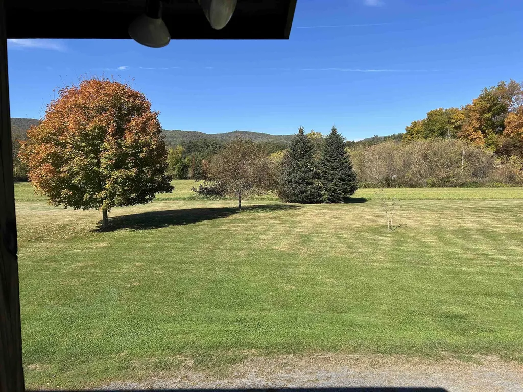 21 Boat Landing Road Orford NH 03777