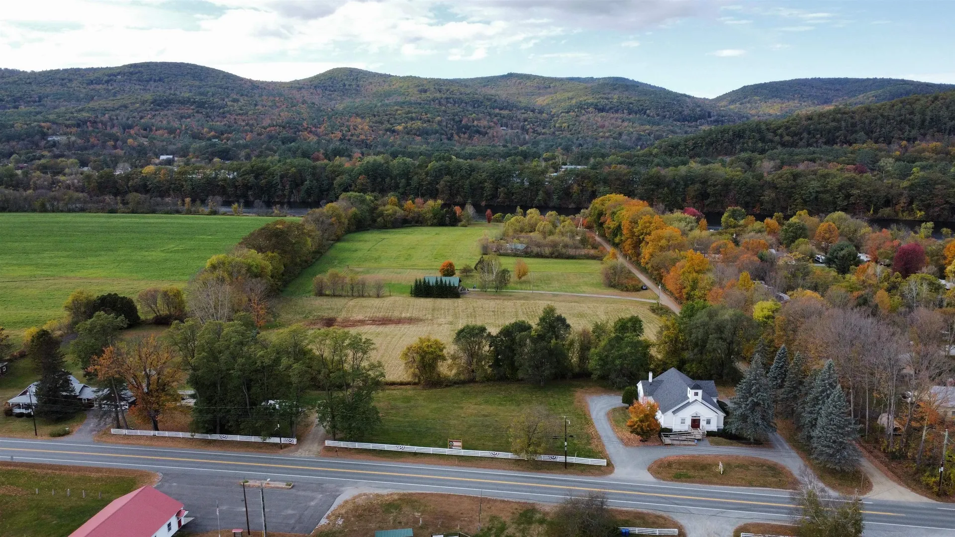 21 Boat Landing Road Orford NH 03777