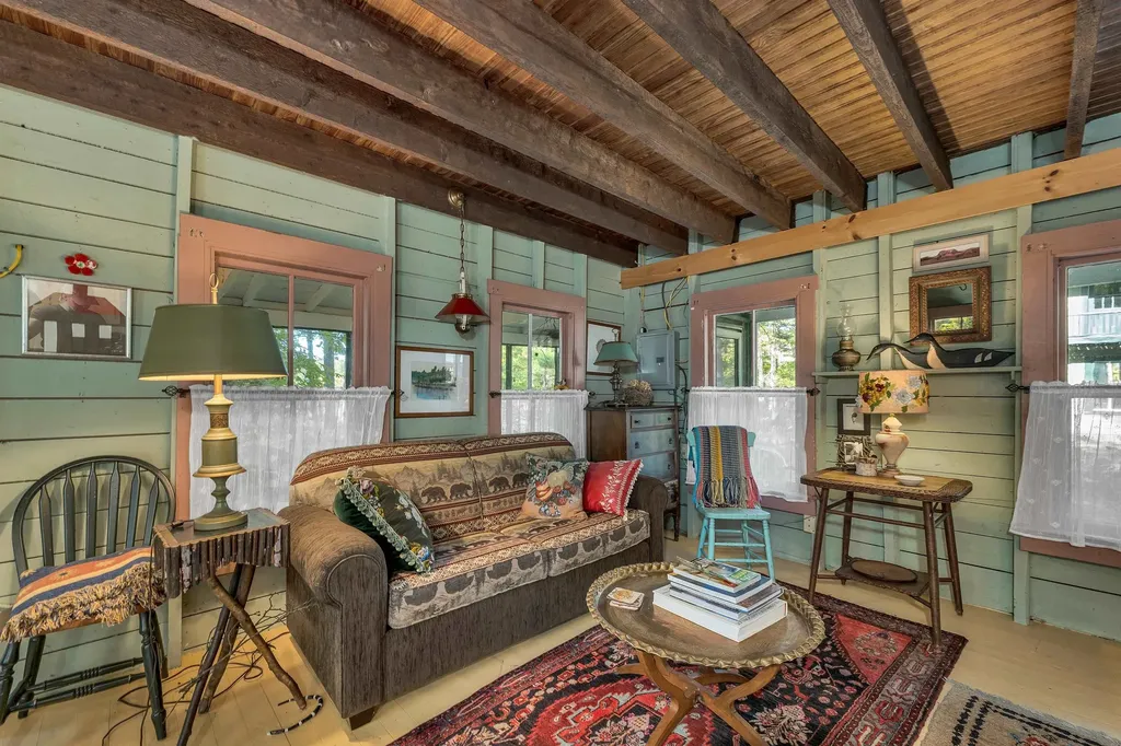 6 Twin Cottage Lane Ossipee NH 03814