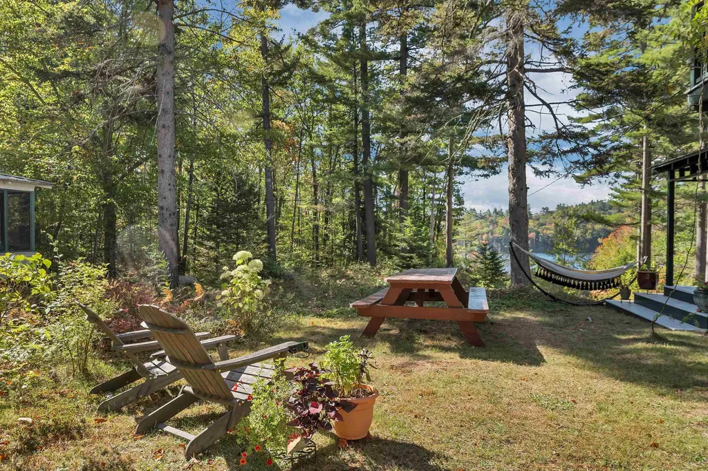 6 Twin Cottage Lane Ossipee NH 03814