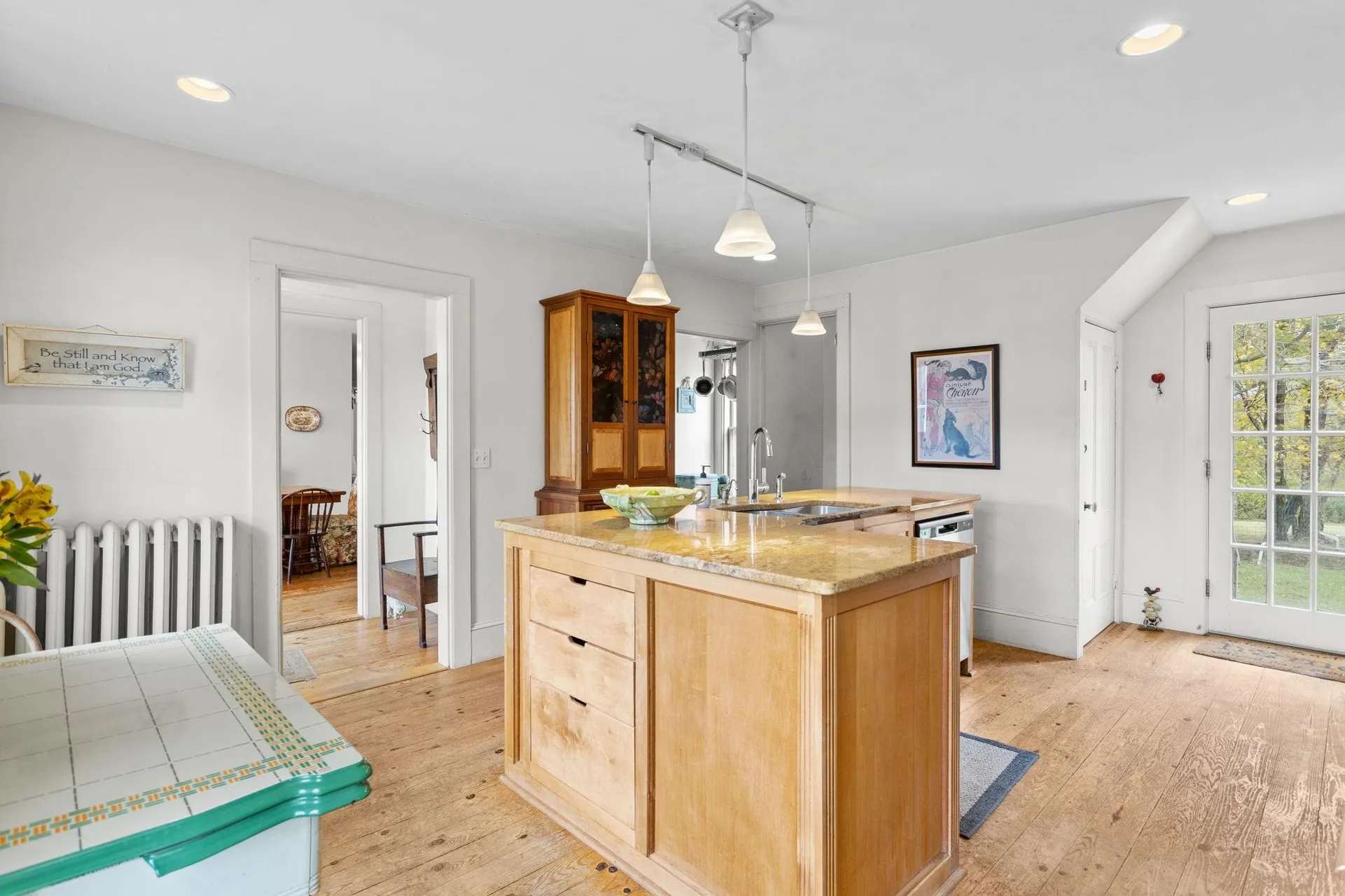 638 Post Road Greenland NH 03840