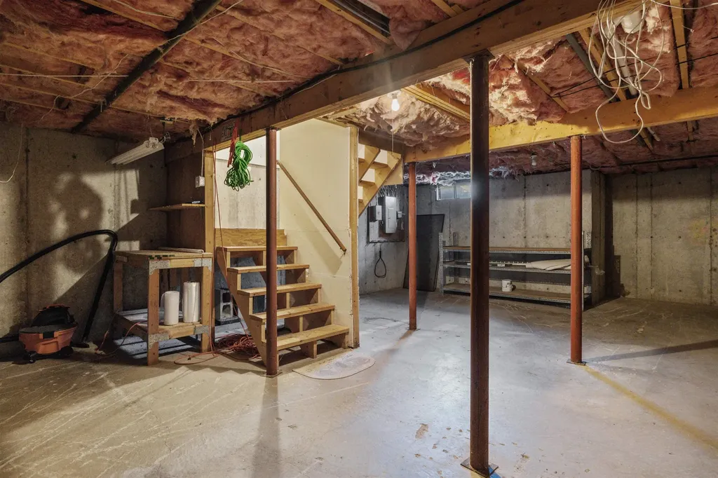 10 Winchester Court Pembroke NH 03275