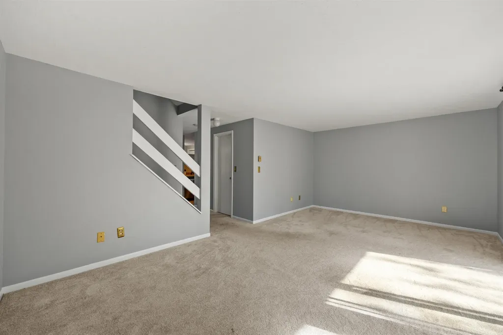 10 Winchester Court Pembroke NH 03275