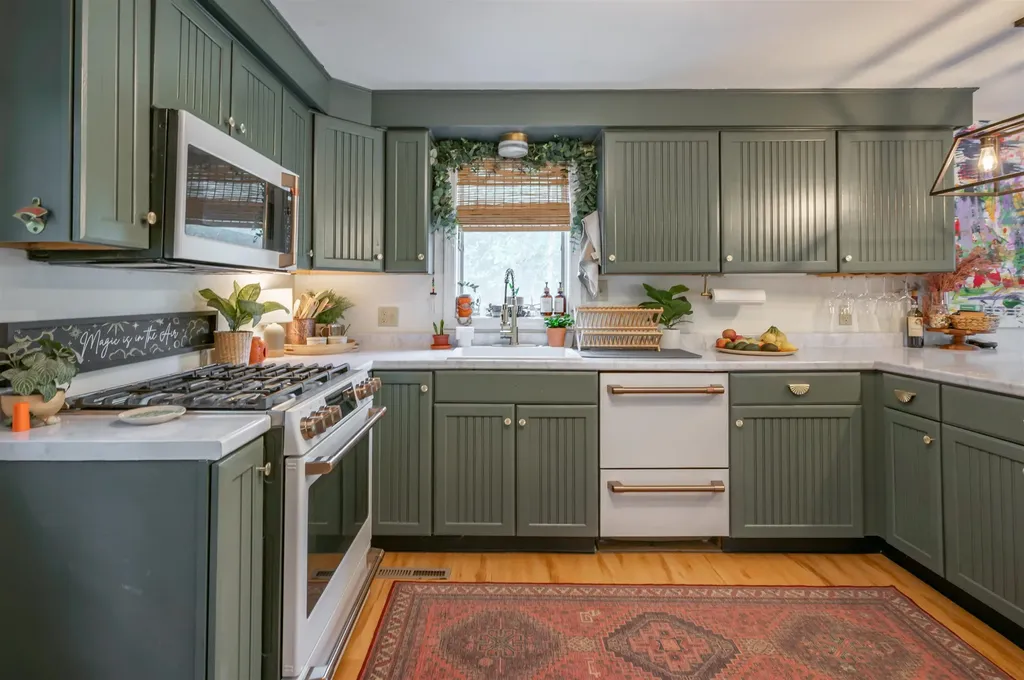 33 Folsom Drive Newmarket NH 03857