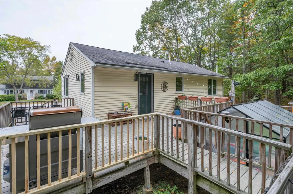 33 Folsom Drive Newmarket NH 03857