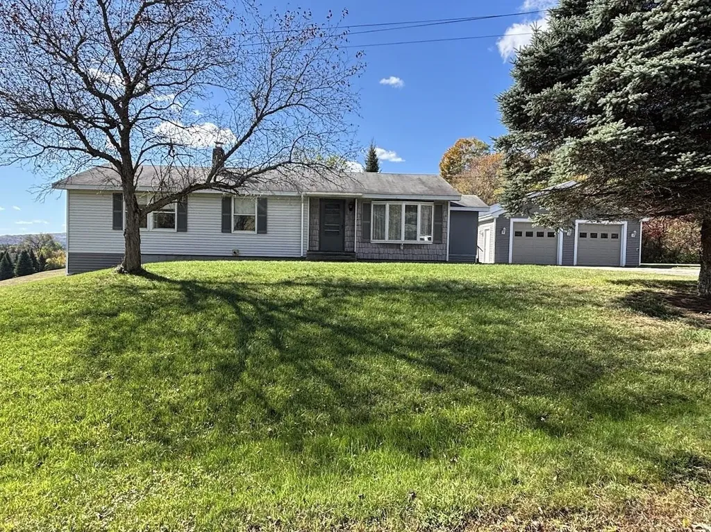 16 Gus Run Lyndon VT 05851