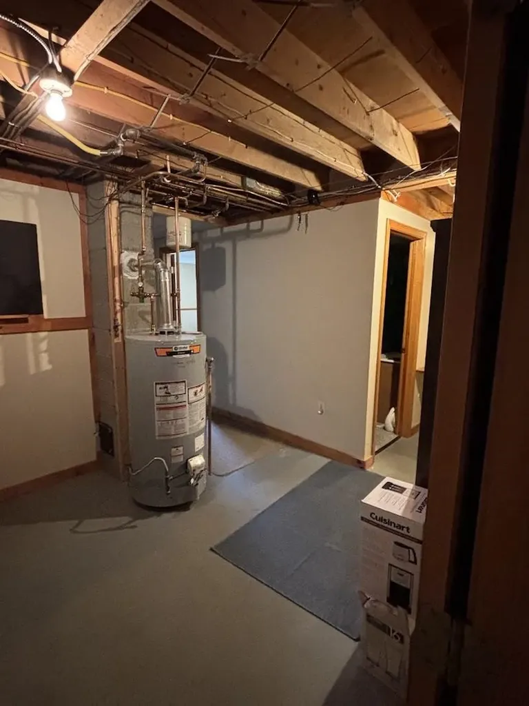 16 Gus Run Lyndon VT 05851