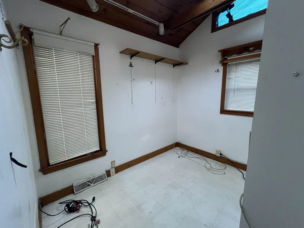 59 East Shore Drive Weare NH 03281