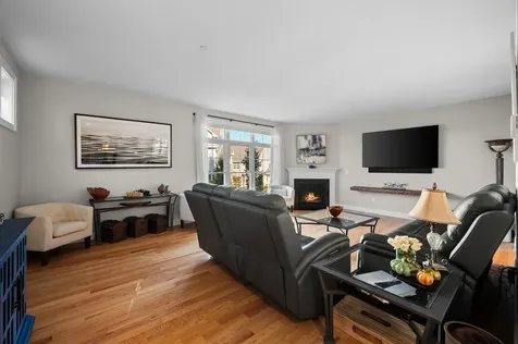 14 Manor Drive Hooksett NH 03106