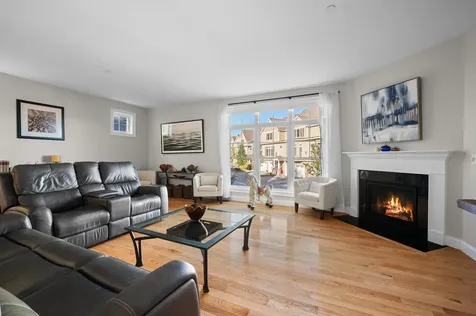 14 Manor Drive Hooksett NH 03106