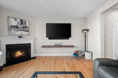 14 Manor Drive Hooksett NH 03106