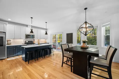 14 Manor Drive Hooksett NH 03106