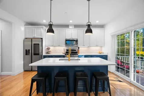 14 Manor Drive Hooksett NH 03106