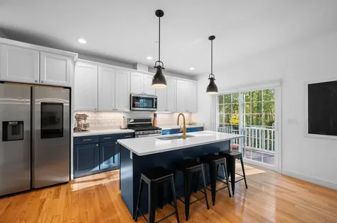 14 Manor Drive Hooksett NH 03106