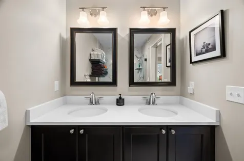 14 Manor Drive Hooksett NH 03106