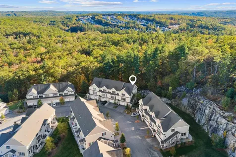 14 Manor Drive Hooksett NH 03106