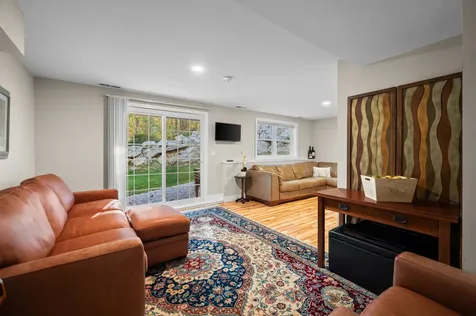 14 Manor Drive Hooksett NH 03106