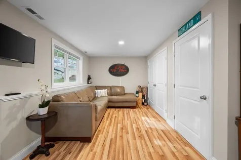 14 Manor Drive Hooksett NH 03106