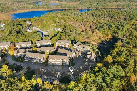 14 Manor Drive Hooksett NH 03106