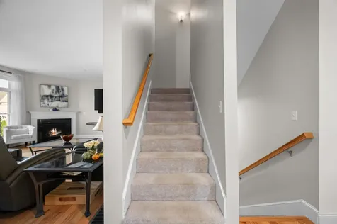 14 Manor Drive Hooksett NH 03106