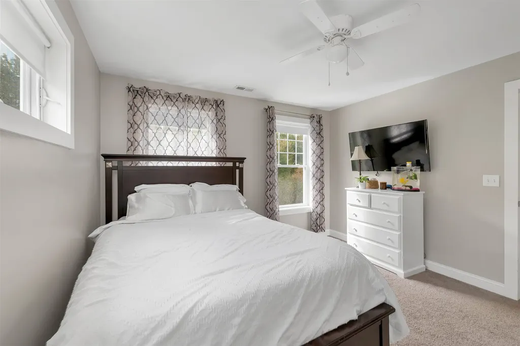 22 Stratham Heights Road Stratham NH 03885