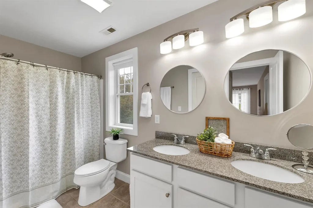 22 Stratham Heights Road Stratham NH 03885