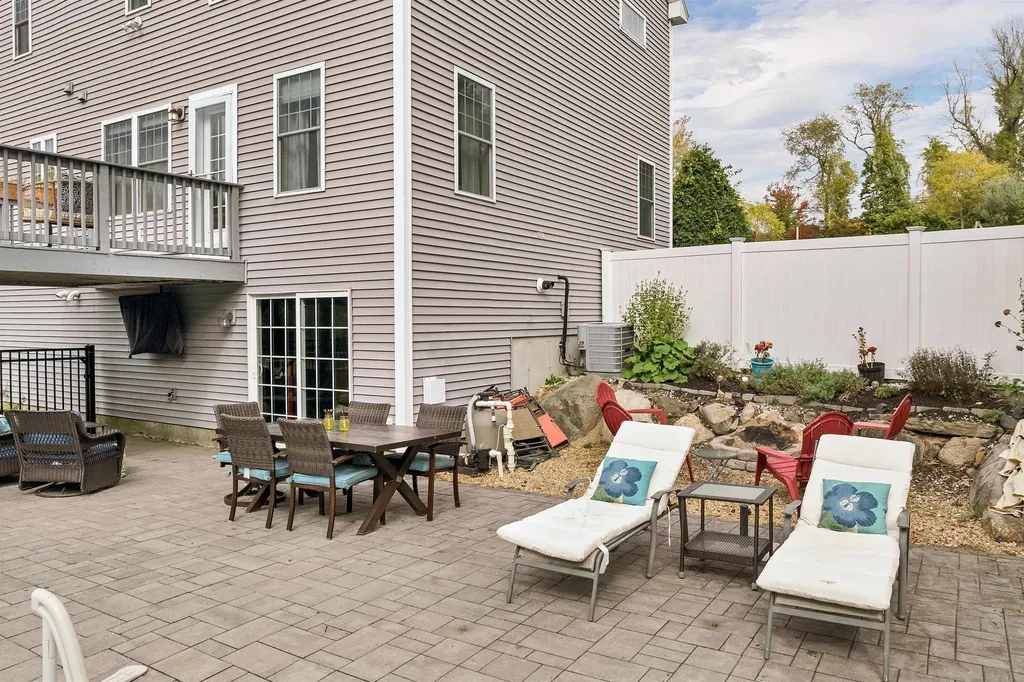 22 Stratham Heights Road Stratham NH 03885