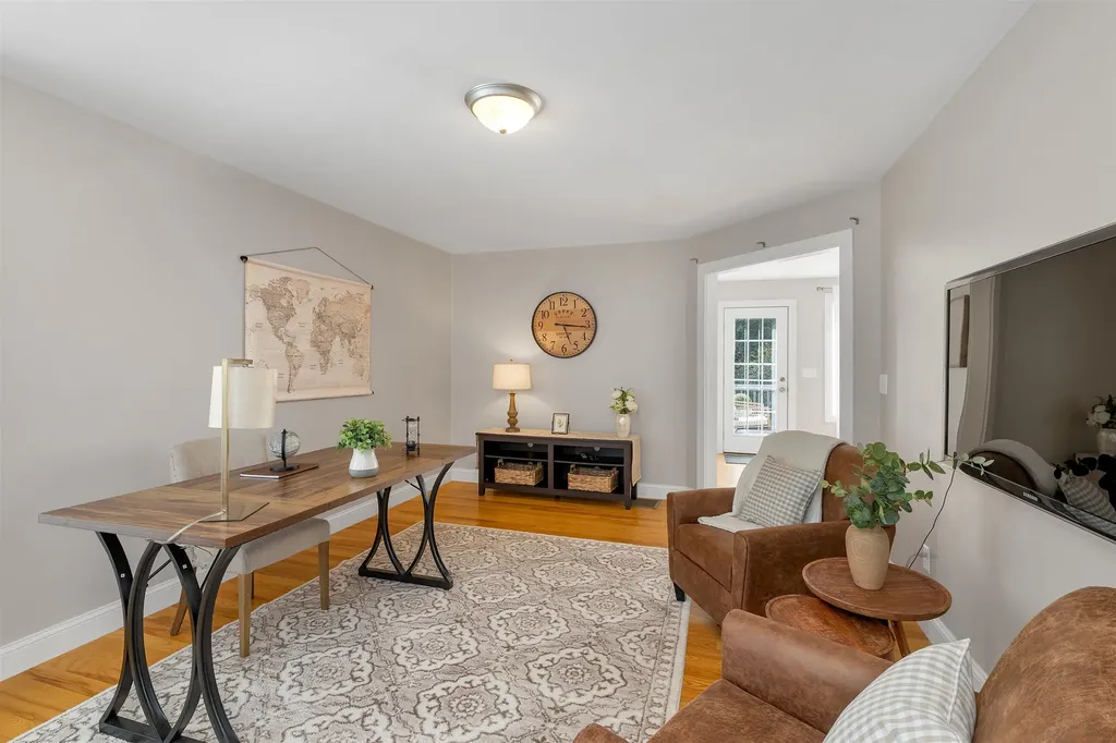 22 Stratham Heights Road Stratham NH 03885