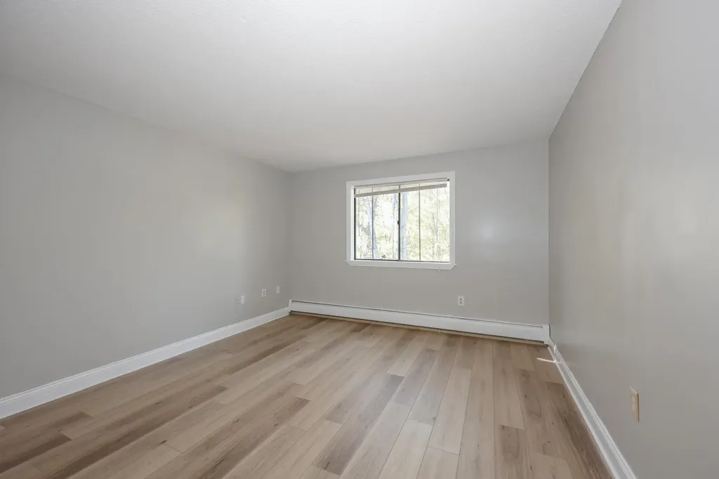 19 Country Club Drive Manchester NH 03102