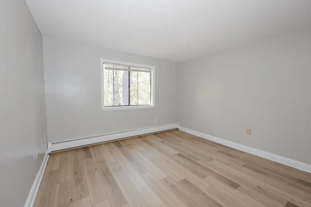 19 Country Club Drive Manchester NH 03102