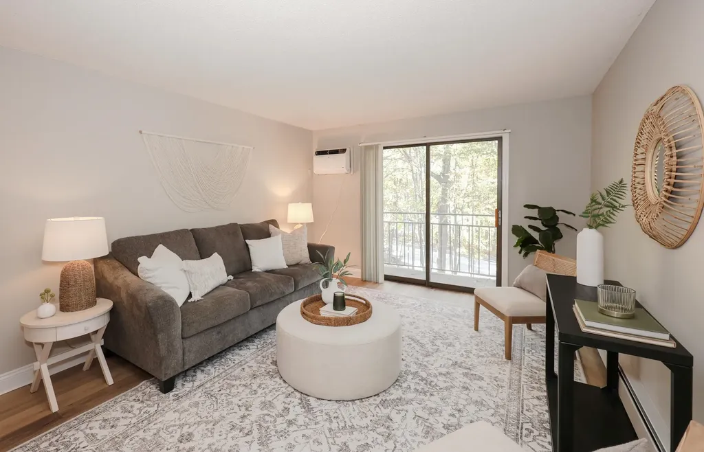 19 Country Club Drive Manchester NH 03102