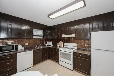 19 Country Club Drive Manchester NH 03102