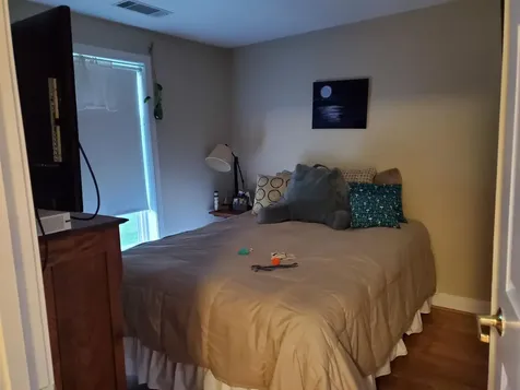 4 Crestview Drive Londonderry NH 03053