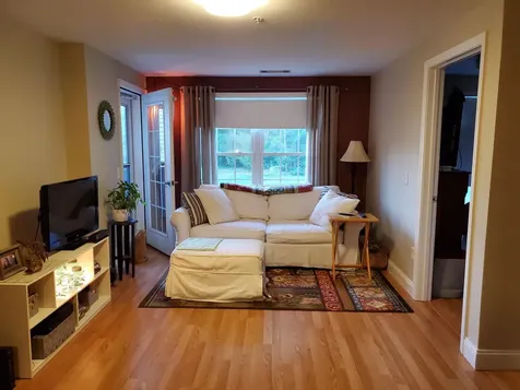 4 Crestview Drive Londonderry NH 03053