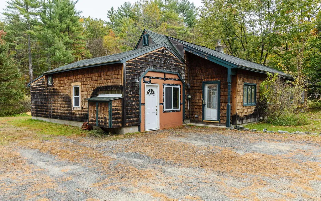 4 Middletown Road Roxbury NH 03431