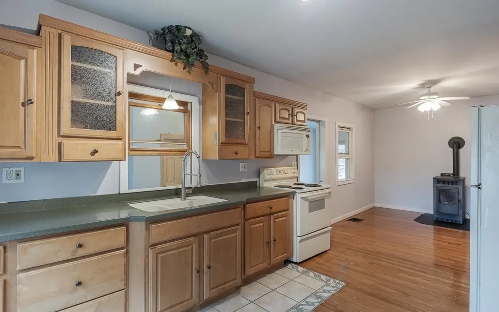 4 Middletown Road Roxbury NH 03431