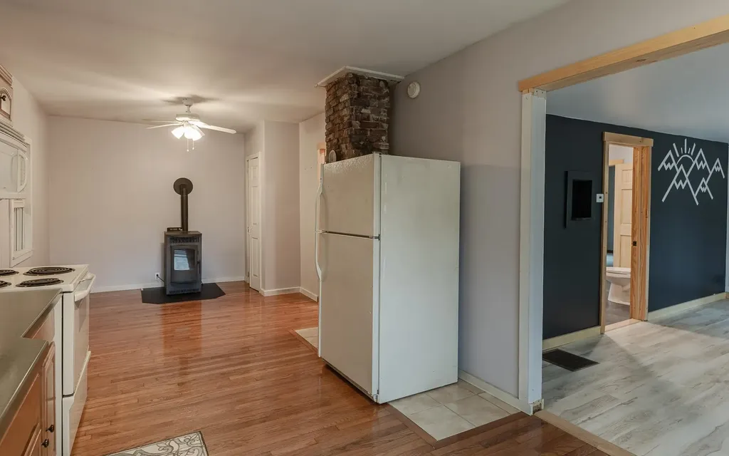 4 Middletown Road Roxbury NH 03431