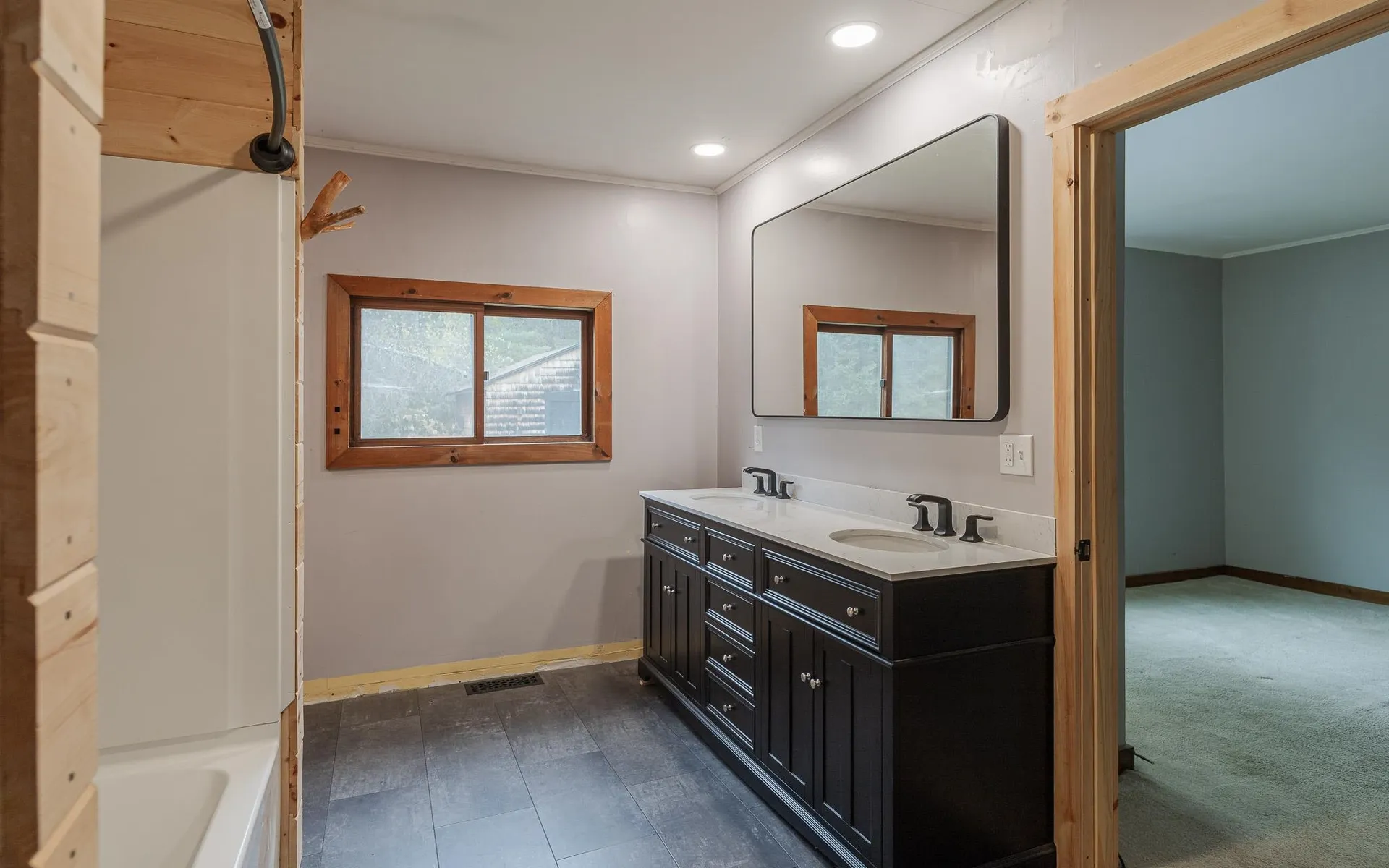 4 Middletown Road Roxbury NH 03431