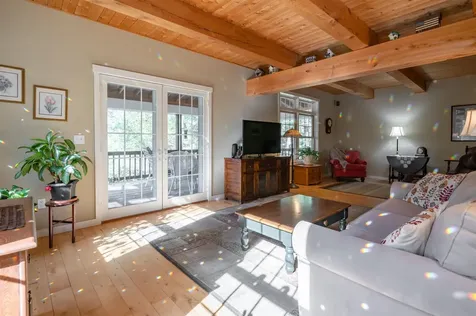 9 Falcon Lane Warren NH 03279