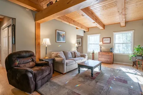 9 Falcon Lane Warren NH 03279