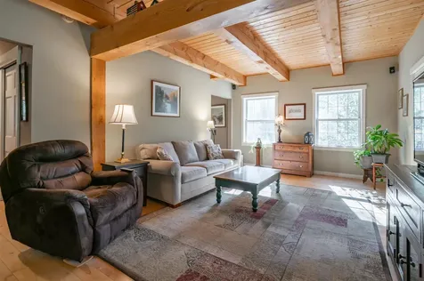 9 Falcon Lane Warren NH 03279