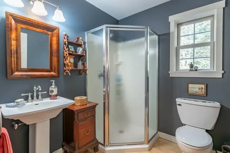 9 Falcon Lane Warren NH 03279