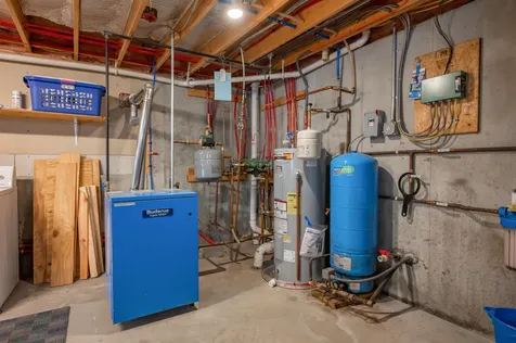 9 Falcon Lane Warren NH 03279