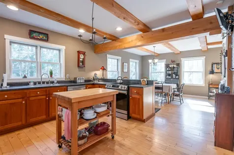 9 Falcon Lane Warren NH 03279