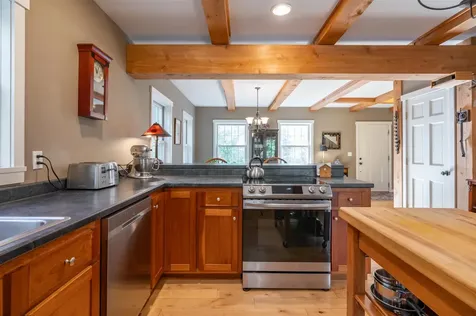 9 Falcon Lane Warren NH 03279