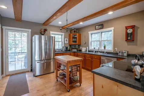 9 Falcon Lane Warren NH 03279